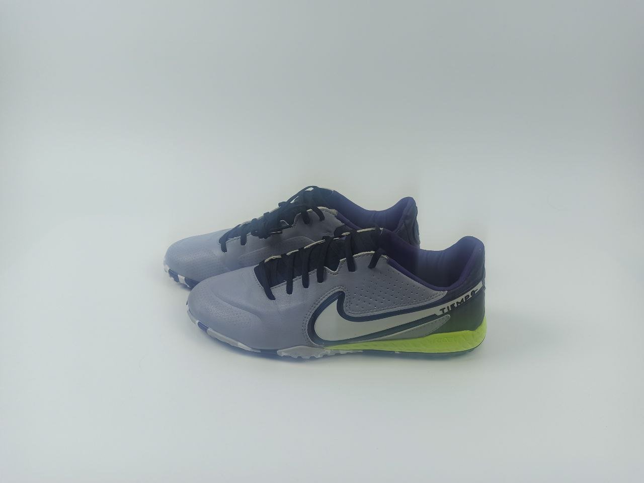 Сороконожки для футбола Nike Tiempo. 40-40.5 размер. В отл. сост.